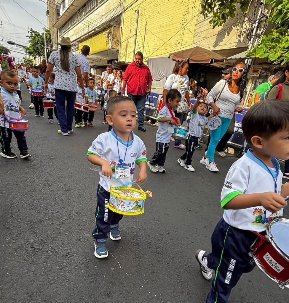 Más de 155,000 niños celebran la independencia en el Desfile Nacional de Primera Infancia 7 catsdfadfasdsf