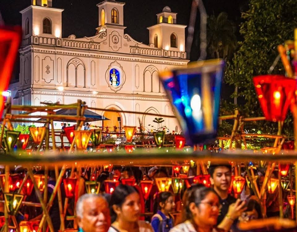 Ataco se ilumina con la alegría de la tradición de los farolitos 1 catsfadsfasdas
