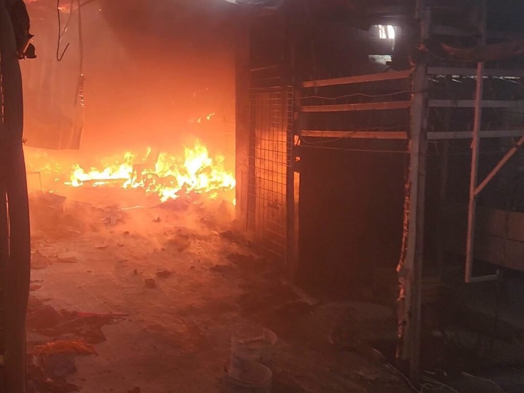 Incendio destruye locales comerciales en el centro de Santa Rosa de Lima 2 dfadsfas