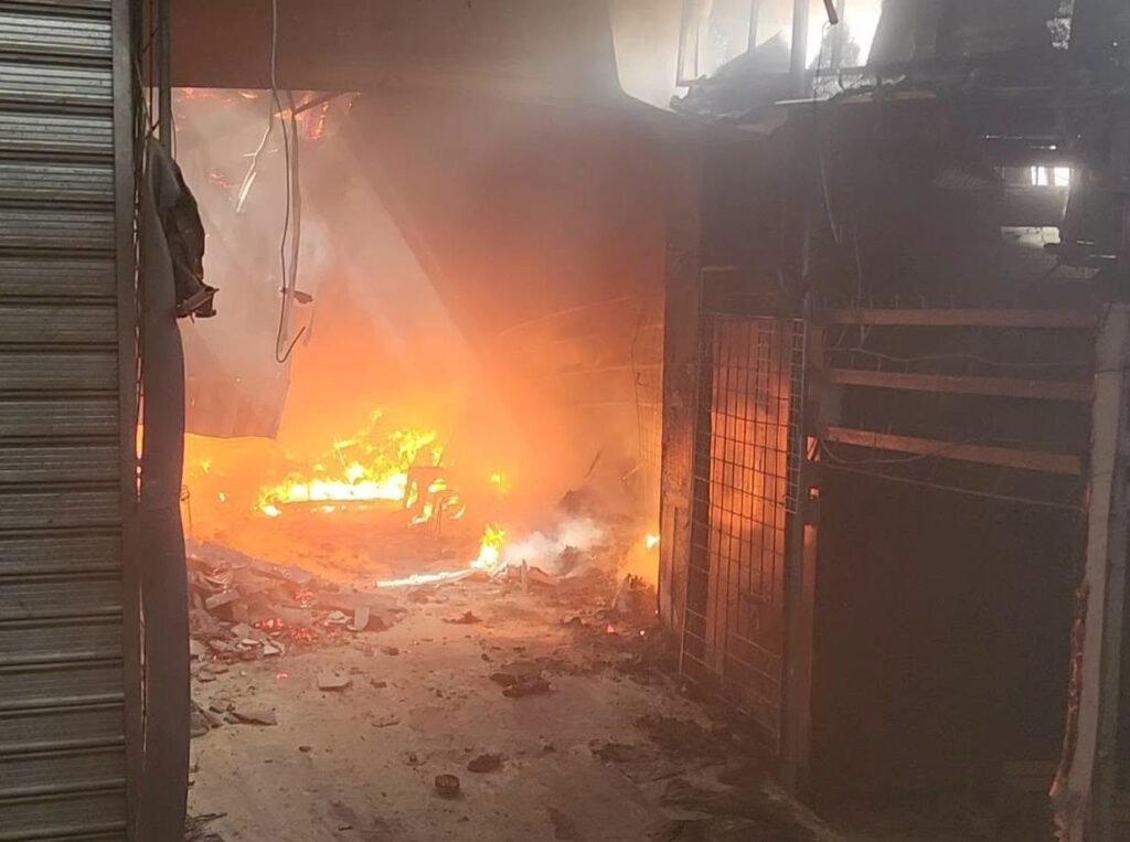 Incendio destruye locales comerciales en el centro de Santa Rosa de Lima 8 fasdfasdfdasf