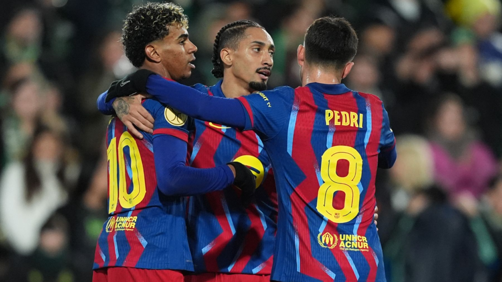 El Barcelona destroza al Racing de Santander y firma un inicio impecable en España 1 image 380