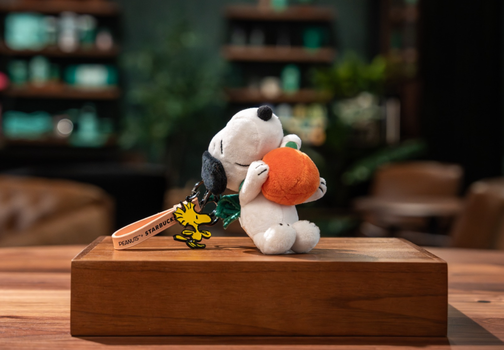 Starbucks y Peanuts celebran el otoño con una colección global inspirada en The Great Pumpkin 4 image 394