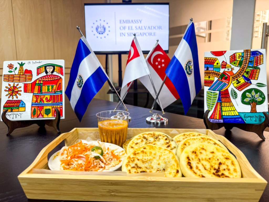 Pupusas y tamales conquistan el paladar de Singapur durante las fiestas patrias 1 image 443