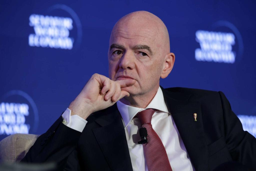 Gianni Infantino cede ante la presión de la UEFA y cancela su polémico plan comercial 1 image 459