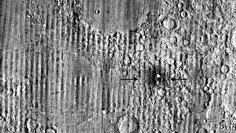 La NASA detecta en la Luna un colosal cráter reciente causado por el choque de un asteroide 1 image 466
