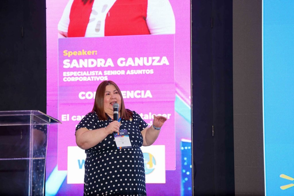 Walmart impulsa el crecimiento de las pymes salvadoreñas a través de su programa Una Mano para Crecer 2 06102026 213A7622