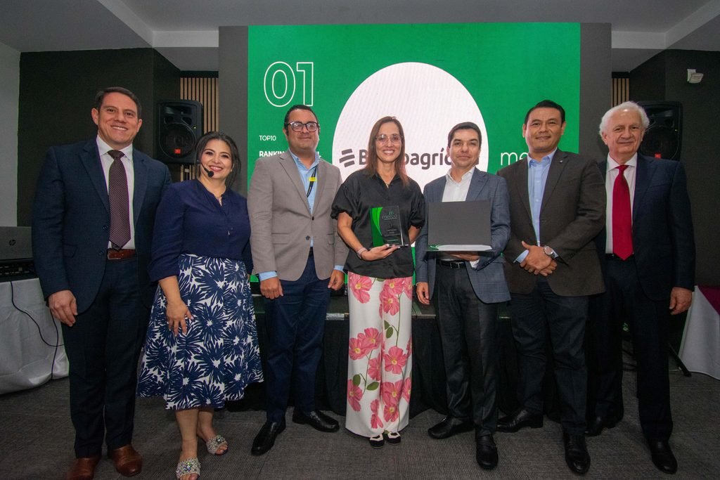 Bancoagrícola es, por segundo año consecutivo, la empresa con mejor reputación de El Salvador, según MERCO 2 DSC 0499