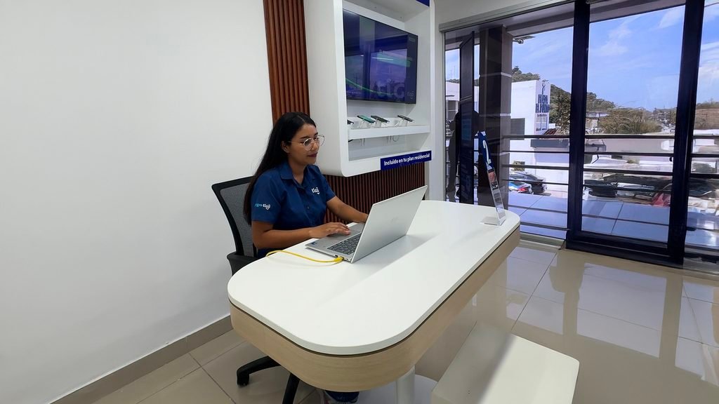 Tigo abre nueva tienda en San Rafael Cedros y continúa ampliando su presencia en el país 3 TIGO SAN RAFAEL CEDROS3