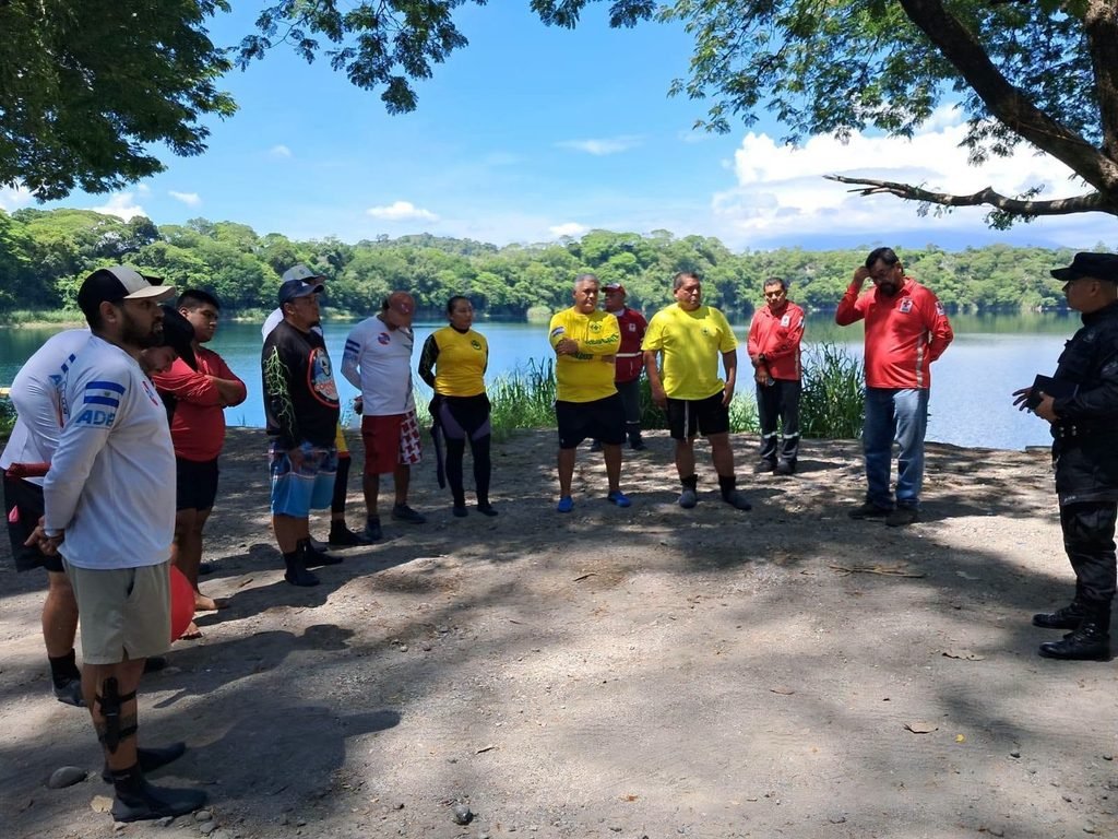 Cruz Roja de San Miguel, concluye operativo de búsqueda en la Laguna de Aramuaca 5 catsdfqwer