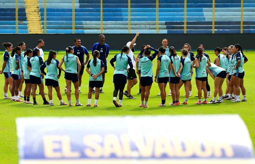Eric Acuña busca consolidar una identidad ganadora en la Selección Femenina de El Salvador 1 catsfafa