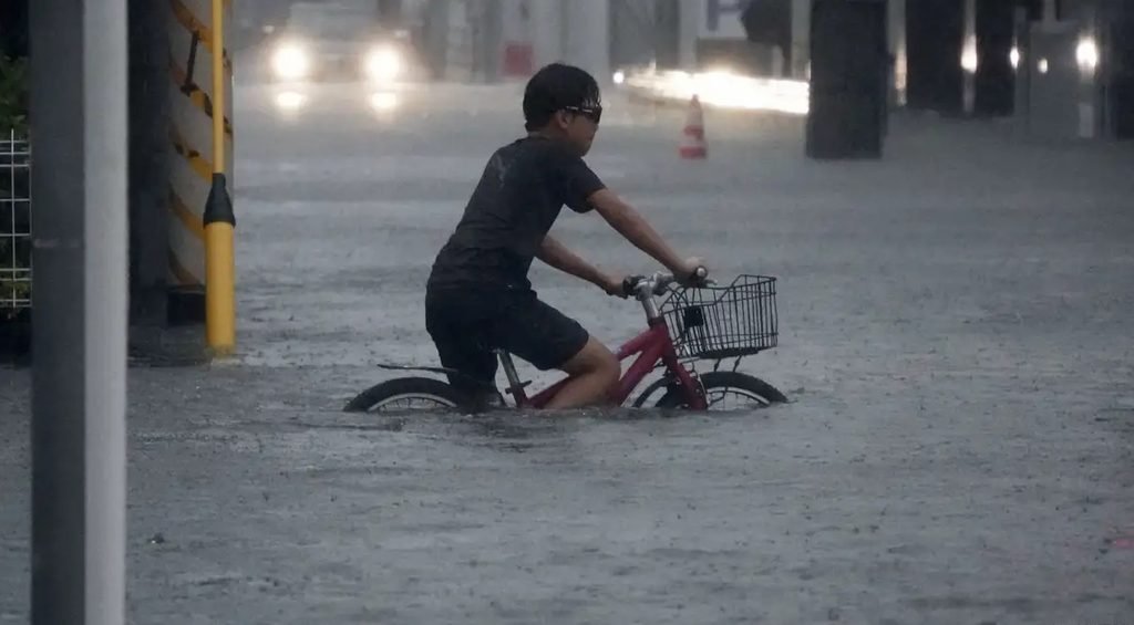 El devastador paso del tifón Champi deja un muerto y miles de apagones en Taiwán 1 dfasdfdfs