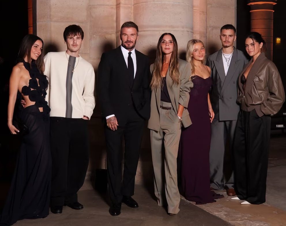 Los Beckham conmutan elegancia y sastrería en la Semana de Moda de París 1 fdfdf