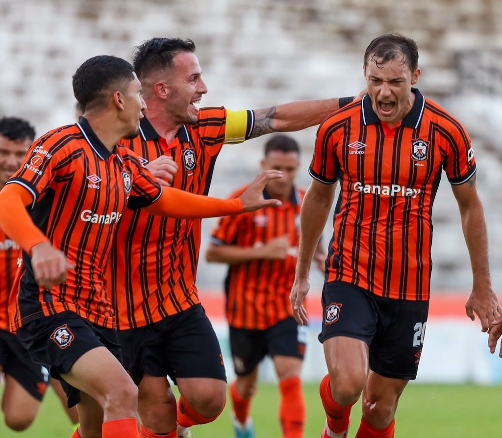 Águila vence de forma agónica al Inter Santa Tecla en San Miguel 1 geerew