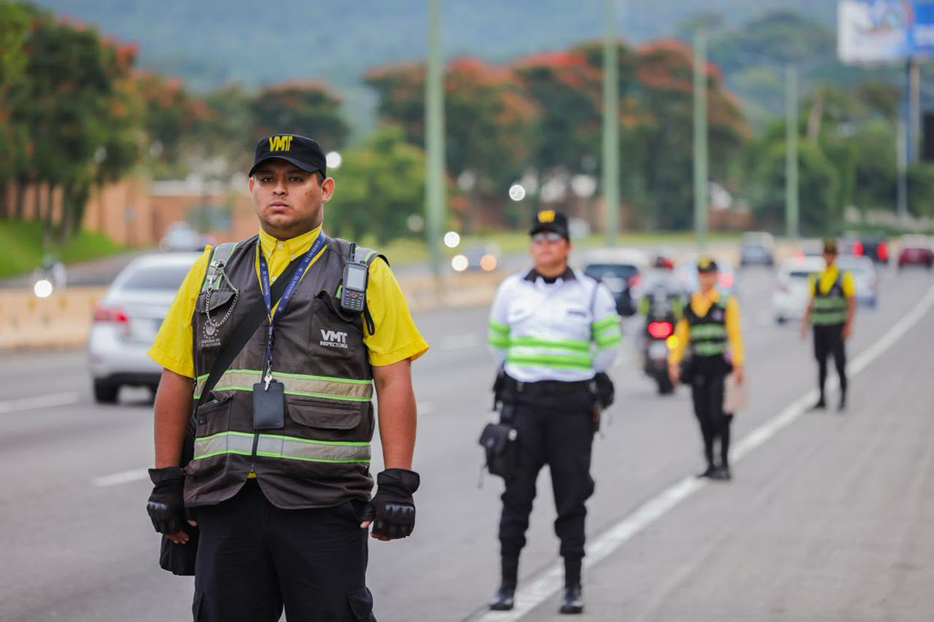 El Viceministerio de Transporte intensifica los controles al transporte de carga y talleres en todo el país 1 image 18