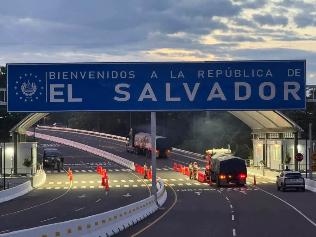 Inicia el paso de carga pesada sobre el nuevo Puente Binacional Manuel José Arce 2 image 251