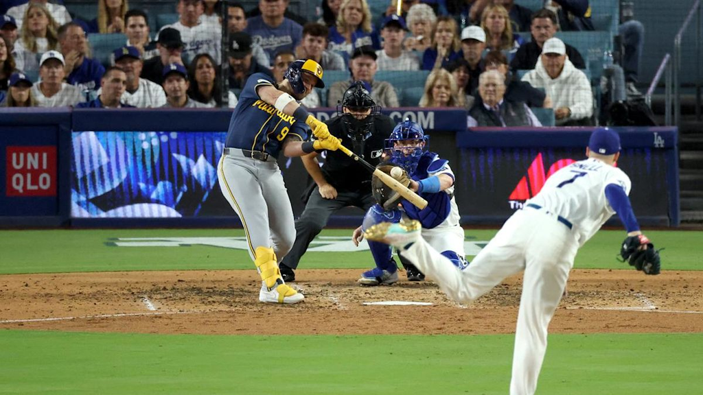 Brewers derrota a los Dodgers y queda a un paso de la barrida en la serie 1 image 263