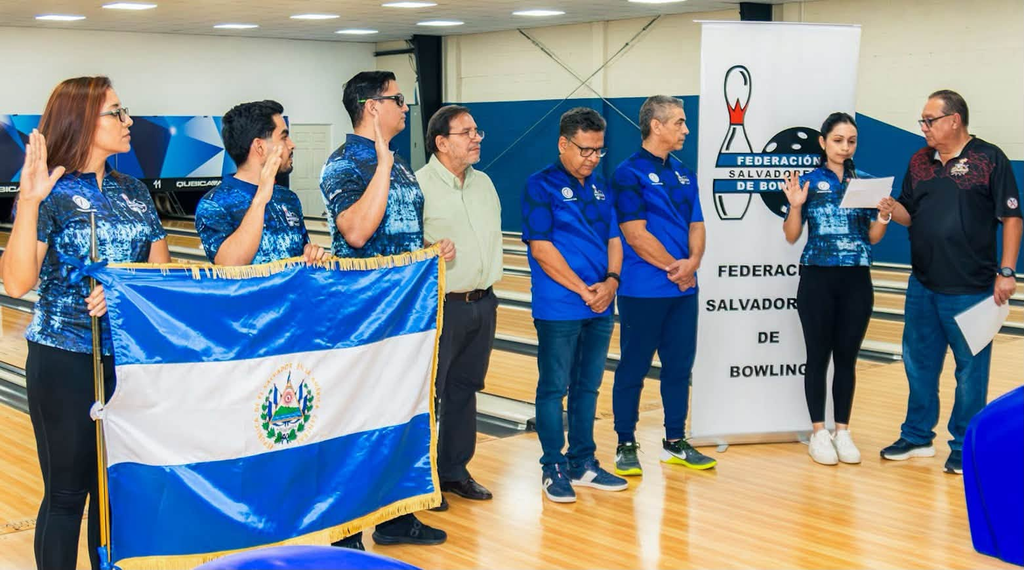 El Salvador entrega el pabellón nacional a la delegación de bowling para el Panamericano 2026 1 image 407