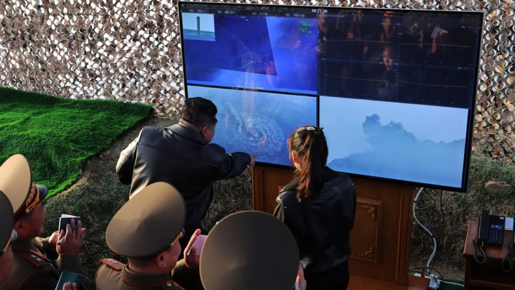 Corea del Norte prueba misil hipersónico con inteligencia artificial 1 image 59