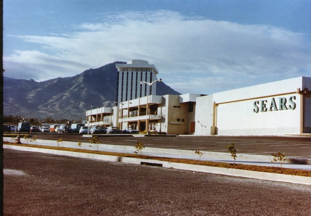Metrocentro celebra 55 años y anuncia una nueva era de crecimiento, expansión y modernización 8 metro antigua 4